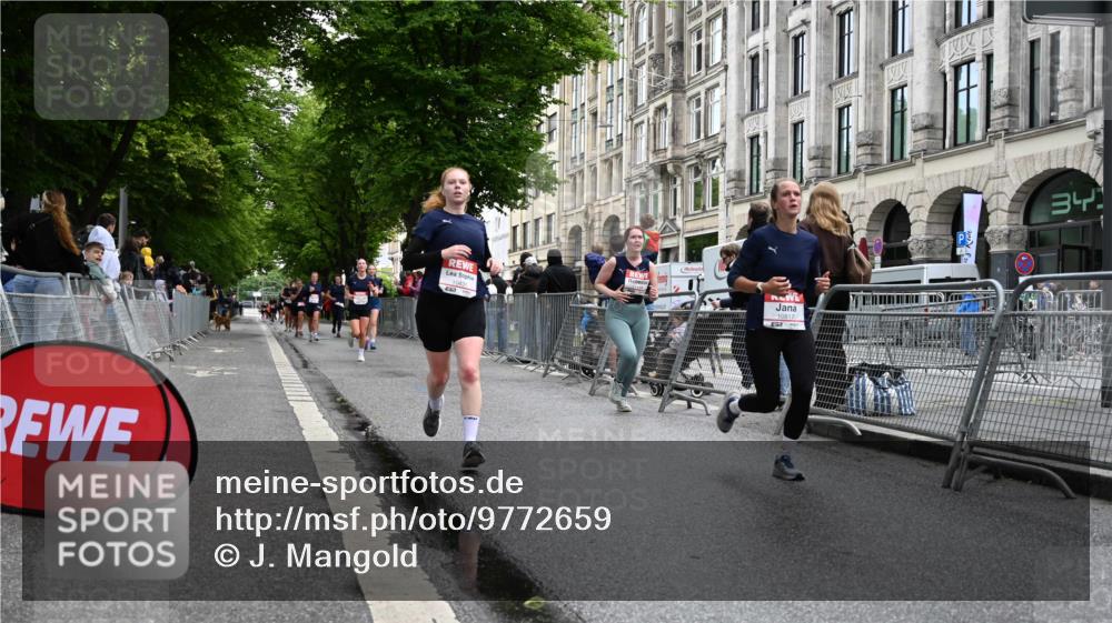 14.06.2026 - REWE Women's Run J. Mangold http://msf.ph/oto/9772659 14.06.2026 10:01:36 Ziel 10431, 10521, 10817, 11038, 11039, 11041, 11139, 11180, 11225, 11285, 11506 meine-sportfotos.de