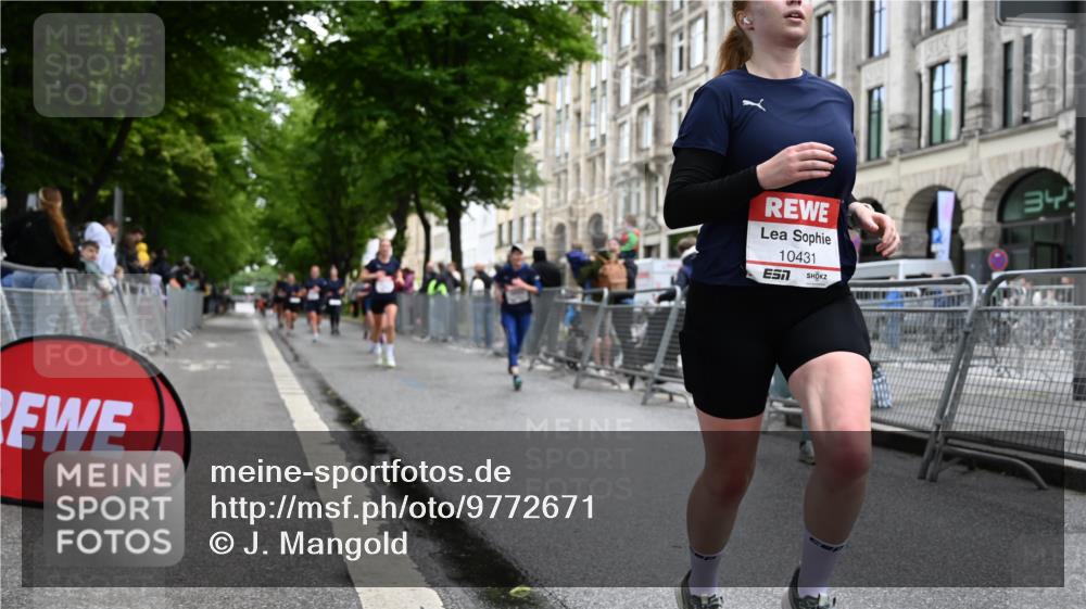14.06.2026 - REWE Women's Run J. Mangold http://msf.ph/oto/9772671 14.06.2026 10:01:37 Ziel 10431, 10521, 10817, 11038, 11039, 11041, 11139, 11162, 11180, 11225, 11506 meine-sportfotos.de
