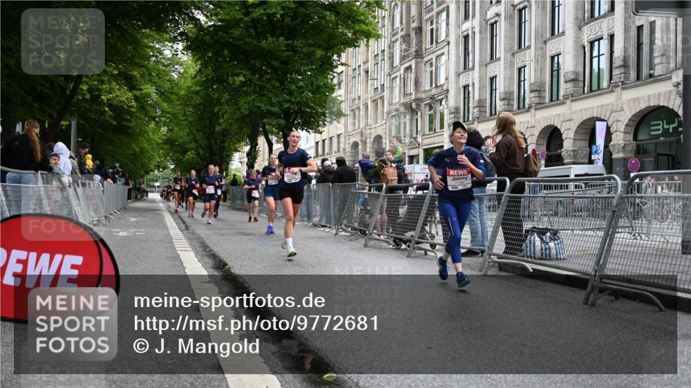 14.06.2026 - REWE Women's Run J. Mangold http://msf.ph/oto/9772681 14.06.2026 10:01:39 Ziel 10431, 10817, 10860, 11041, 11139, 11162, 11180, 11506 meine-sportfotos.de