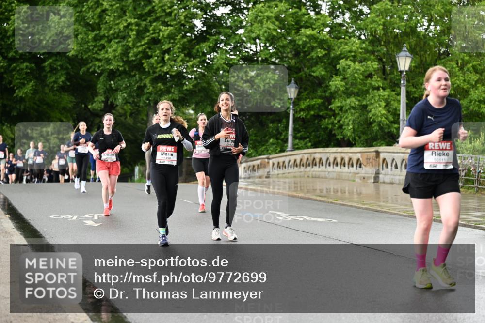 14.06.2026 - REWE Women's Run Dr. Thomas Lammeyer http://msf.ph/oto/9772699 14.06.2026 09:51:11 Laufen 11498, 10917, 10111, 57 meine-sportfotos.de