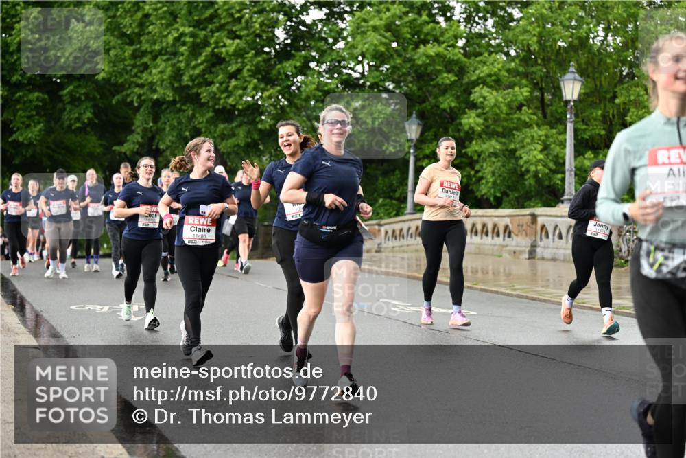 14.06.2026 - REWE Women's Run Dr. Thomas Lammeyer http://msf.ph/oto/9772840 14.06.2026 09:51:26 Laufen 10702, 11486, 109, 10417, 11484, 110, 34 meine-sportfotos.de