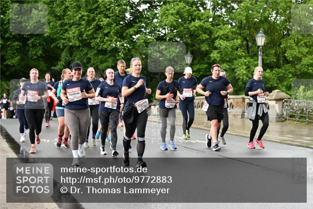 14.06.2026 - REWE Women's Run Dr. Thomas Lammeyer http://msf.ph/oto/9772883 14.06.2026 09:51:31 Laufen 10703, 11017, 57, 10425 meine-sportfotos.de