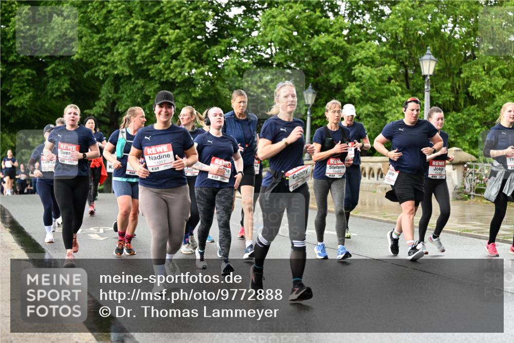 14.06.2026 - REWE Women's Run Dr. Thomas Lammeyer http://msf.ph/oto/9772888 14.06.2026 09:51:31 Laufen 10703, 11017, 657, 10439, 10425, 444 meine-sportfotos.de