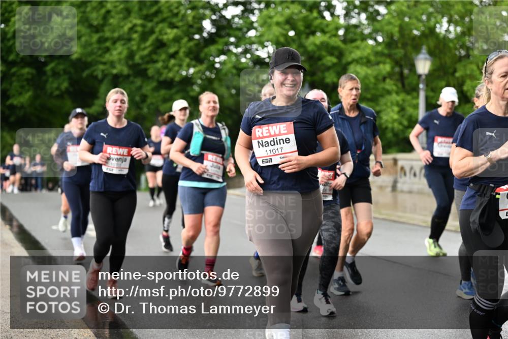 14.06.2026 - REWE Women's Run Dr. Thomas Lammeyer http://msf.ph/oto/9772899 14.06.2026 09:51:33 Laufen 10700, 11017, 7 meine-sportfotos.de