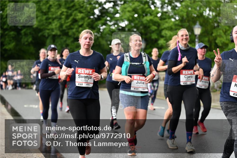 14.06.2026 - REWE Women's Run Dr. Thomas Lammeyer http://msf.ph/oto/9772910 14.06.2026 09:51:34 Laufen 10703, 657, 11271, 10439 meine-sportfotos.de