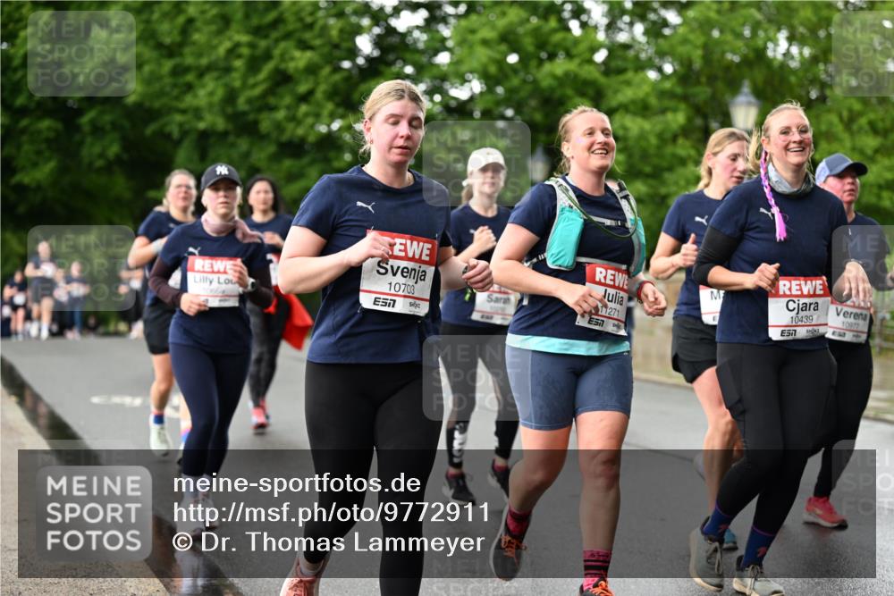 14.06.2026 - REWE Women's Run Dr. Thomas Lammeyer http://msf.ph/oto/9772911 14.06.2026 09:51:34 Laufen 10703, 7, 11271, 7, 10439, 7, 10977 meine-sportfotos.de