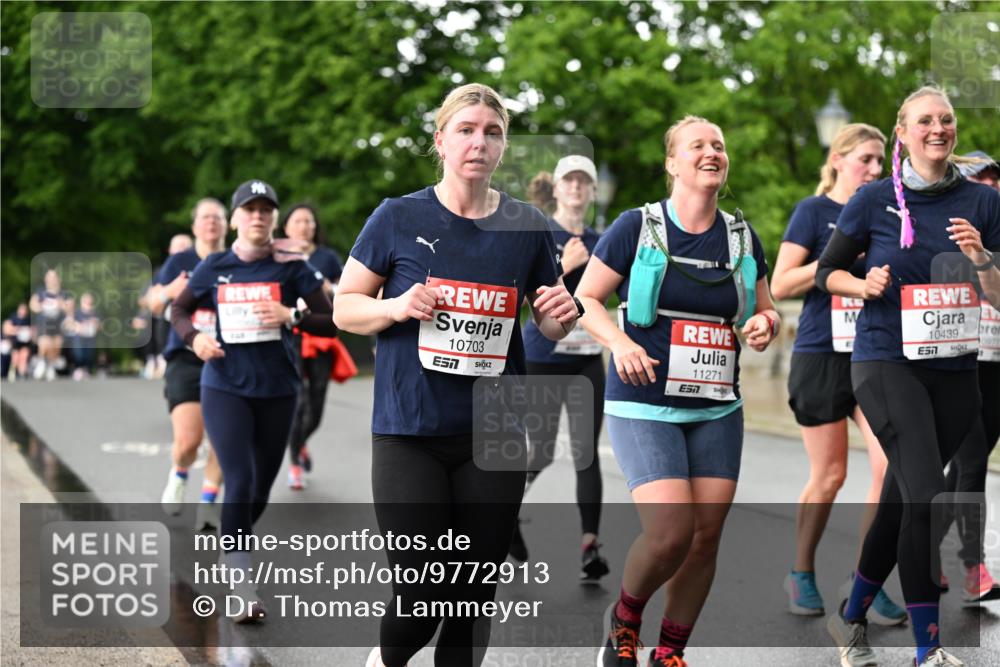 14.06.2026 - REWE Women's Run Dr. Thomas Lammeyer http://msf.ph/oto/9772913 14.06.2026 09:51:34 Laufen 10703, 7, 11271, 57, 10439, 7 meine-sportfotos.de