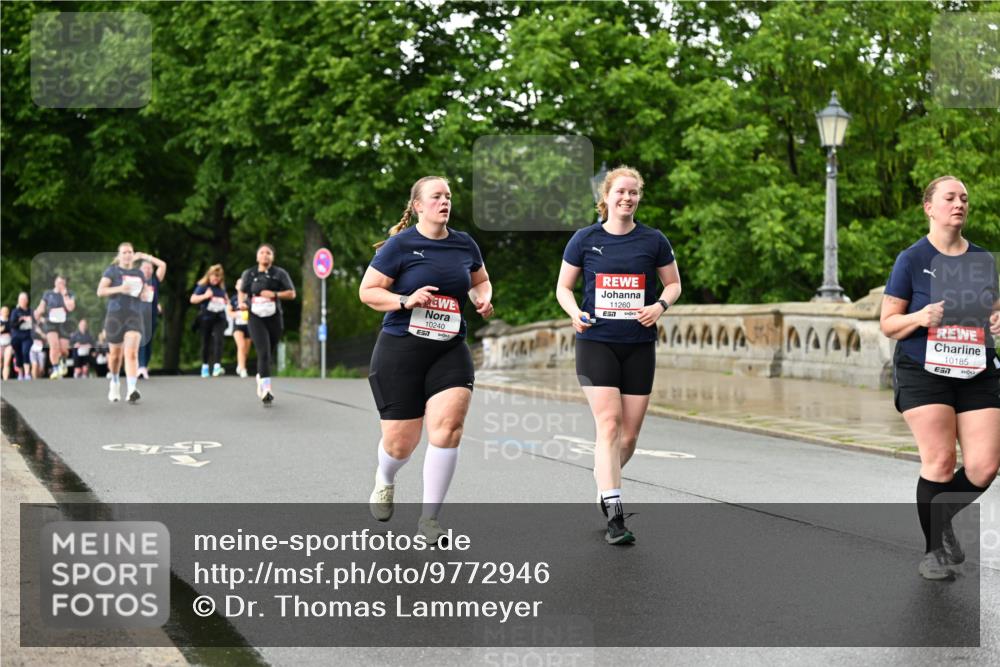 14.06.2026 - REWE Women's Run Dr. Thomas Lammeyer http://msf.ph/oto/9772946 14.06.2026 09:51:39 Laufen 10240, 11260, 7, 57, 10185, 7 meine-sportfotos.de