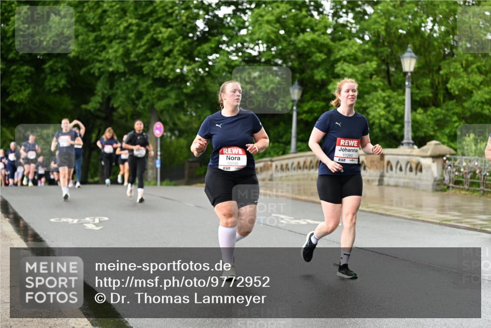 14.06.2026 - REWE Women's Run Dr. Thomas Lammeyer http://msf.ph/oto/9772952 14.06.2026 09:51:39 Laufen 10240, 7, 11260, 7, 7234 meine-sportfotos.de