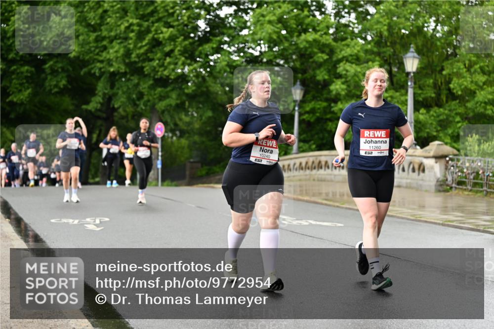 14.06.2026 - REWE Women's Run Dr. Thomas Lammeyer http://msf.ph/oto/9772954 14.06.2026 09:51:39 Laufen 10240, 7, 11260, 7 meine-sportfotos.de