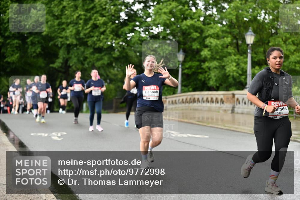 14.06.2026 - REWE Women's Run Dr. Thomas Lammeyer http://msf.ph/oto/9772998 14.06.2026 09:51:44 Laufen 10469, 7, 27, 10889 meine-sportfotos.de