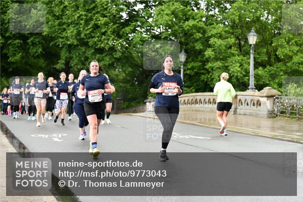 14.06.2026 - REWE Women's Run Dr. Thomas Lammeyer http://msf.ph/oto/9773043 14.06.2026 09:51:49 Laufen 10795, 10955, 57, 57 meine-sportfotos.de