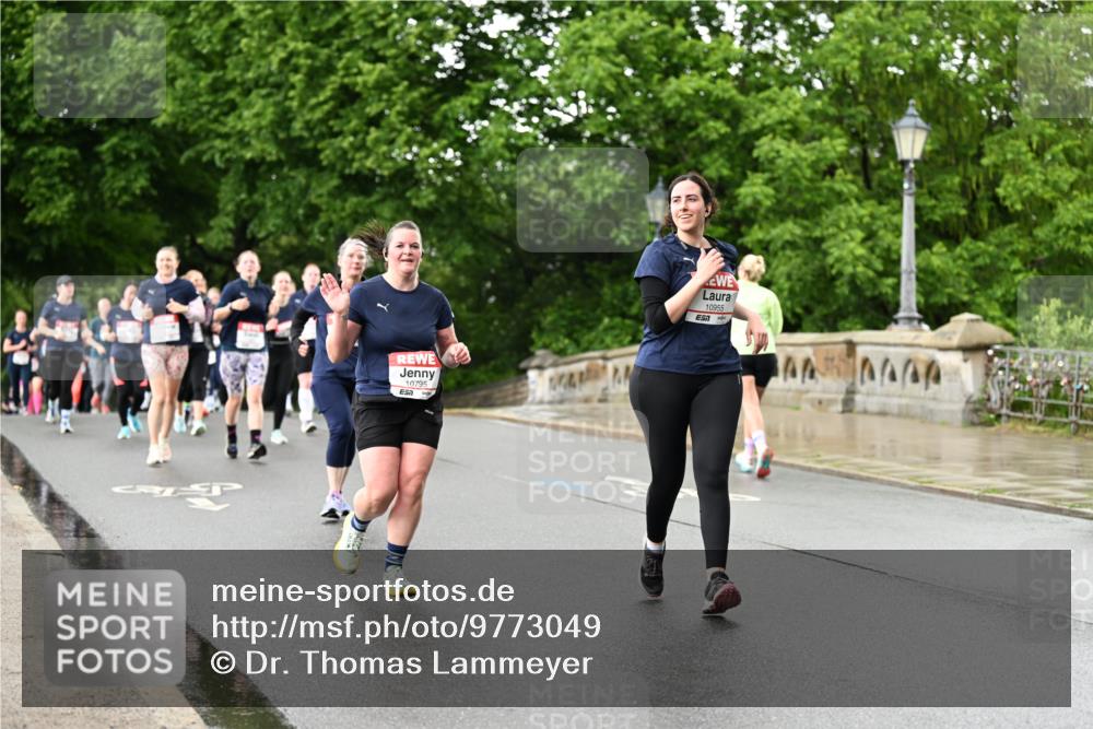 14.06.2026 - REWE Women's Run Dr. Thomas Lammeyer http://msf.ph/oto/9773049 14.06.2026 09:51:50 Laufen 10795, 10955 meine-sportfotos.de