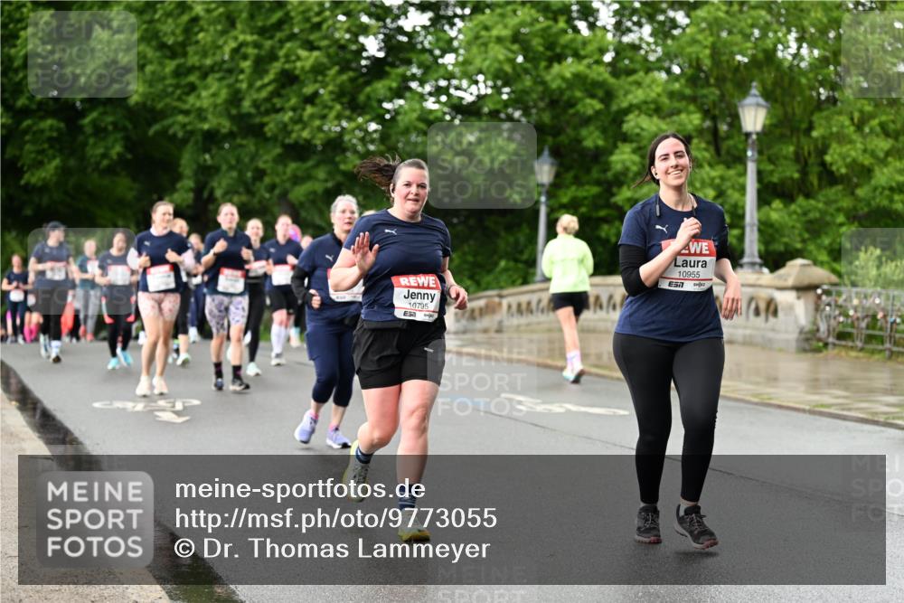 14.06.2026 - REWE Women's Run Dr. Thomas Lammeyer http://msf.ph/oto/9773055 14.06.2026 09:51:50 Laufen 10795, 51, 10955, 7 meine-sportfotos.de