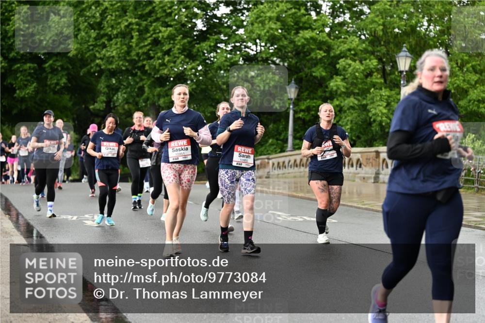14.06.2026 - REWE Women's Run Dr. Thomas Lammeyer http://msf.ph/oto/9773084 14.06.2026 09:51:53 Laufen 10951, 7, 10950 meine-sportfotos.de