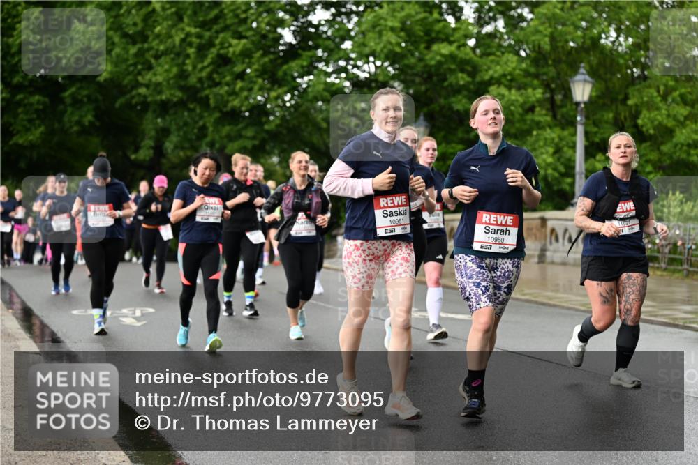 14.06.2026 - REWE Women's Run Dr. Thomas Lammeyer http://msf.ph/oto/9773095 14.06.2026 09:51:54 Laufen 10951, 7, 10950, 22, 11527 meine-sportfotos.de