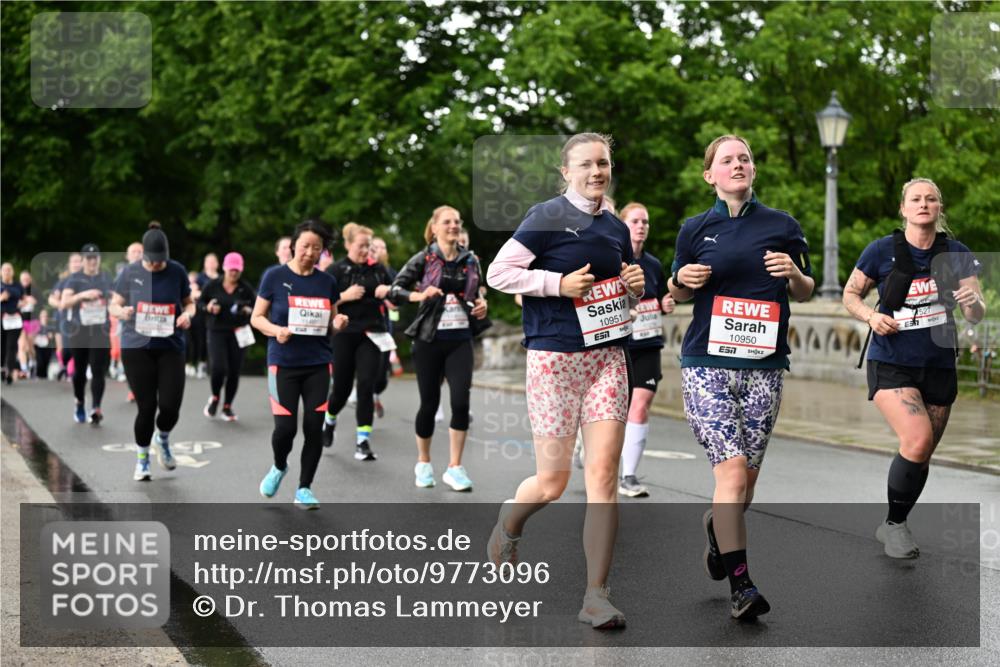 14.06.2026 - REWE Women's Run Dr. Thomas Lammeyer http://msf.ph/oto/9773096 14.06.2026 09:51:54 Laufen 1149, 10951, 57, 10950, 527 meine-sportfotos.de