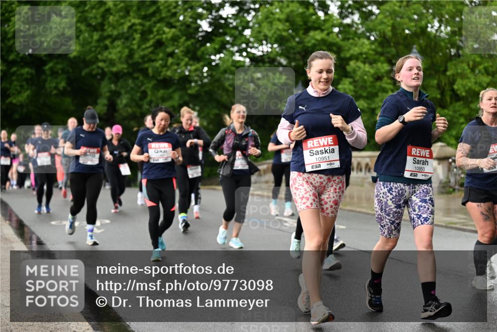 14.06.2026 - REWE Women's Run Dr. Thomas Lammeyer http://msf.ph/oto/9773098 14.06.2026 09:51:55 Laufen 10951, 7, 10950 meine-sportfotos.de
