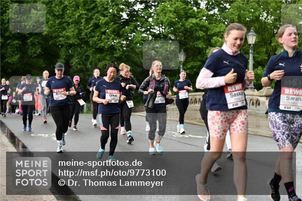 14.06.2026 - REWE Women's Run Dr. Thomas Lammeyer http://msf.ph/oto/9773100 14.06.2026 09:51:55 Laufen 10254, 11487, 857, 11451, 10951, 10950, 57 meine-sportfotos.de