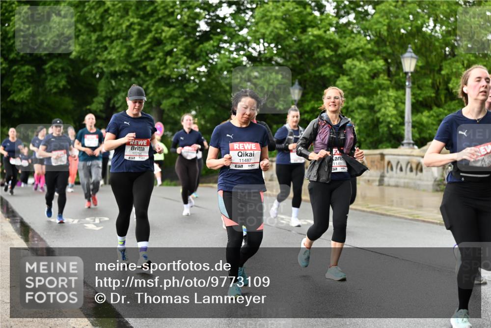 14.06.2026 - REWE Women's Run Dr. Thomas Lammeyer http://msf.ph/oto/9773109 14.06.2026 09:51:56 Laufen 10254, 11487, 11451 meine-sportfotos.de