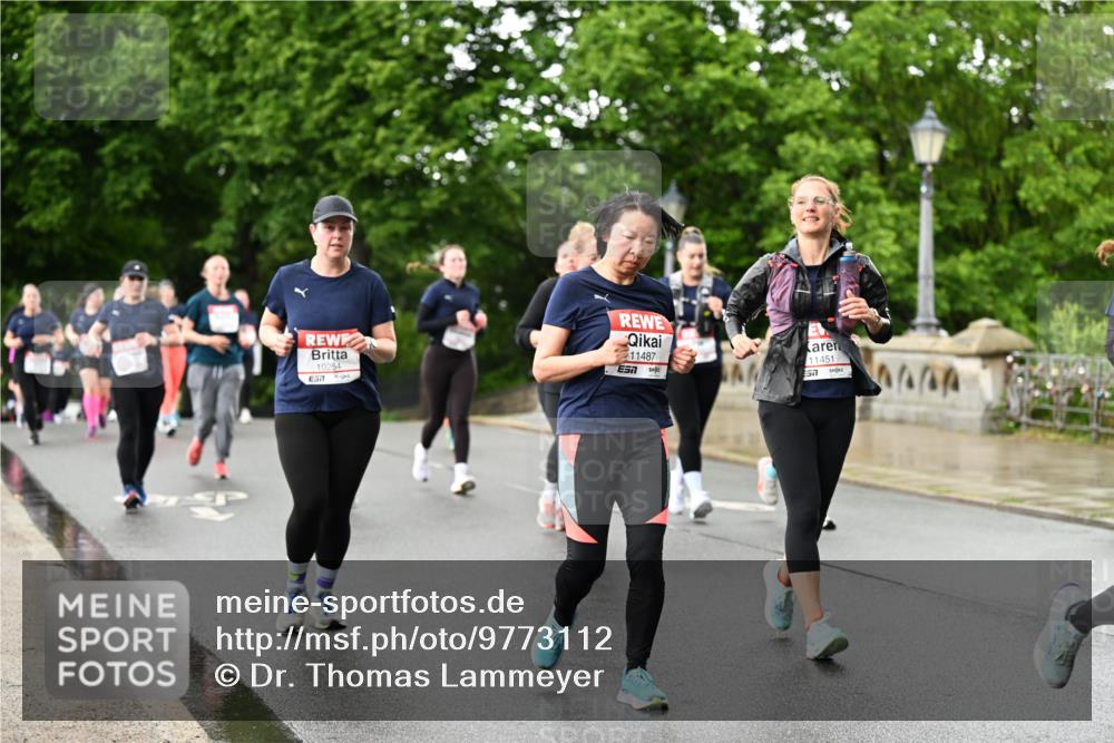 14.06.2026 - REWE Women's Run Dr. Thomas Lammeyer http://msf.ph/oto/9773112 14.06.2026 09:51:56 Laufen 10254, 517, 11487, 7, 11451, 3227 meine-sportfotos.de