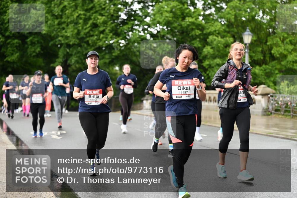 14.06.2026 - REWE Women's Run Dr. Thomas Lammeyer http://msf.ph/oto/9773116 14.06.2026 09:51:56 Laufen 10254, 7, 11487, 7, 11451 meine-sportfotos.de