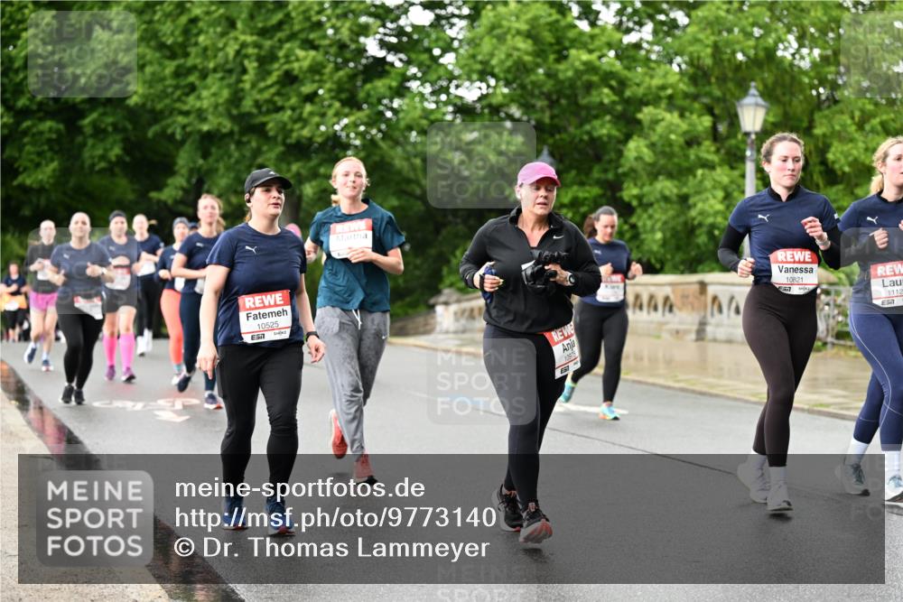 14.06.2026 - REWE Women's Run Dr. Thomas Lammeyer http://msf.ph/oto/9773140 14.06.2026 09:51:59 Laufen 10525, 517, 10975, 10821, 657, 1112, 57 meine-sportfotos.de