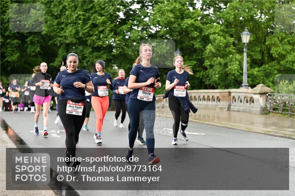 14.06.2026 - REWE Women's Run Dr. Thomas Lammeyer http://msf.ph/oto/9773164 14.06.2026 09:52:02 Laufen 10357, 57, 11019, 57 meine-sportfotos.de