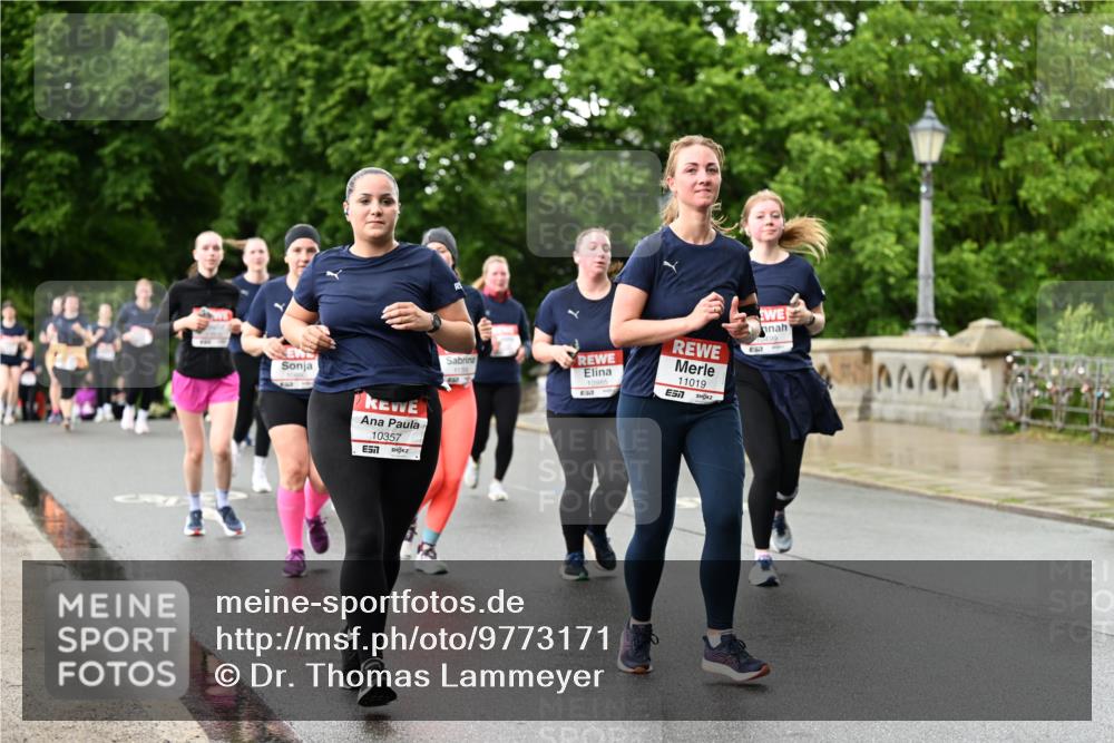 14.06.2026 - REWE Women's Run Dr. Thomas Lammeyer http://msf.ph/oto/9773171 14.06.2026 09:52:03 Laufen 10357, 7, 11019, 7 meine-sportfotos.de