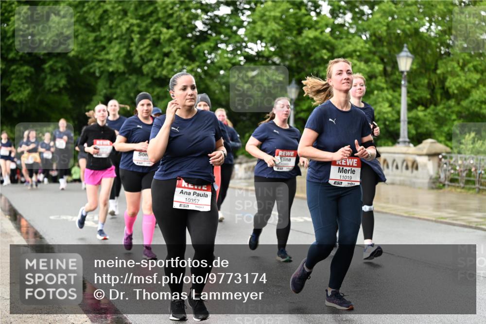 14.06.2026 - REWE Women's Run Dr. Thomas Lammeyer http://msf.ph/oto/9773174 14.06.2026 09:52:03 Laufen 10357, 57, 11019, 7 meine-sportfotos.de