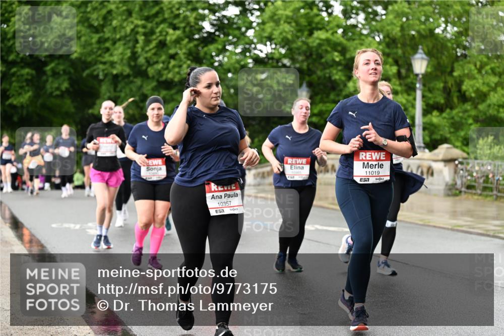 14.06.2026 - REWE Women's Run Dr. Thomas Lammeyer http://msf.ph/oto/9773175 14.06.2026 09:52:03 Laufen 10357, 51, 10985, 11019 meine-sportfotos.de