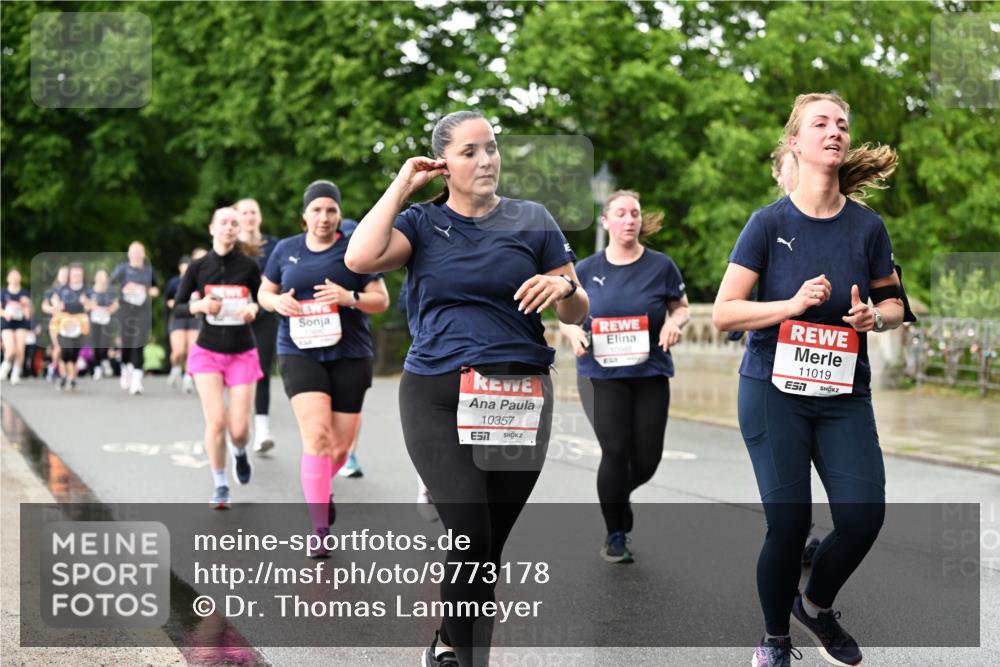 14.06.2026 - REWE Women's Run Dr. Thomas Lammeyer http://msf.ph/oto/9773178 14.06.2026 09:52:04 Laufen 10357, 57, 11019, 7 meine-sportfotos.de