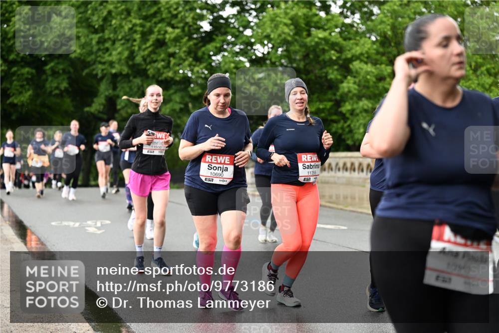 14.06.2026 - REWE Women's Run Dr. Thomas Lammeyer http://msf.ph/oto/9773186 14.06.2026 09:52:05 Laufen 11500, 55, 10690, 7, 444, 11355 meine-sportfotos.de