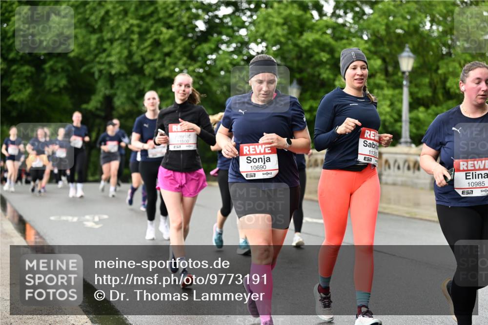 14.06.2026 - REWE Women's Run Dr. Thomas Lammeyer http://msf.ph/oto/9773191 14.06.2026 09:52:05 Laufen 11500, 10690, 7, 11355, 7234, 10985, 51 meine-sportfotos.de