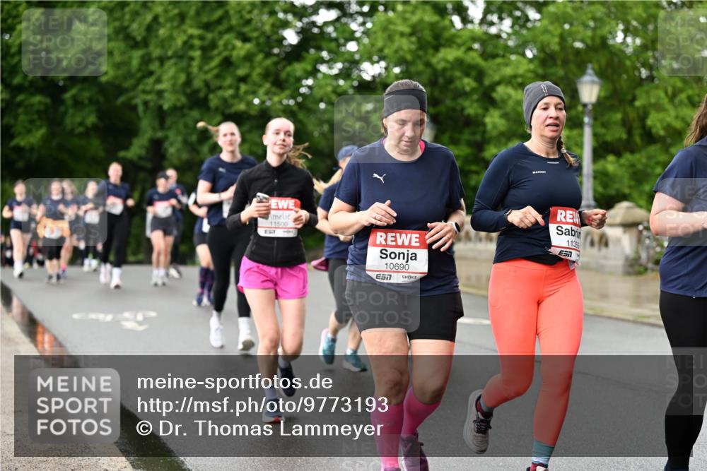 14.06.2026 - REWE Women's Run Dr. Thomas Lammeyer http://msf.ph/oto/9773193 14.06.2026 09:52:05 Laufen 7, 11500, 10690, 11355 meine-sportfotos.de