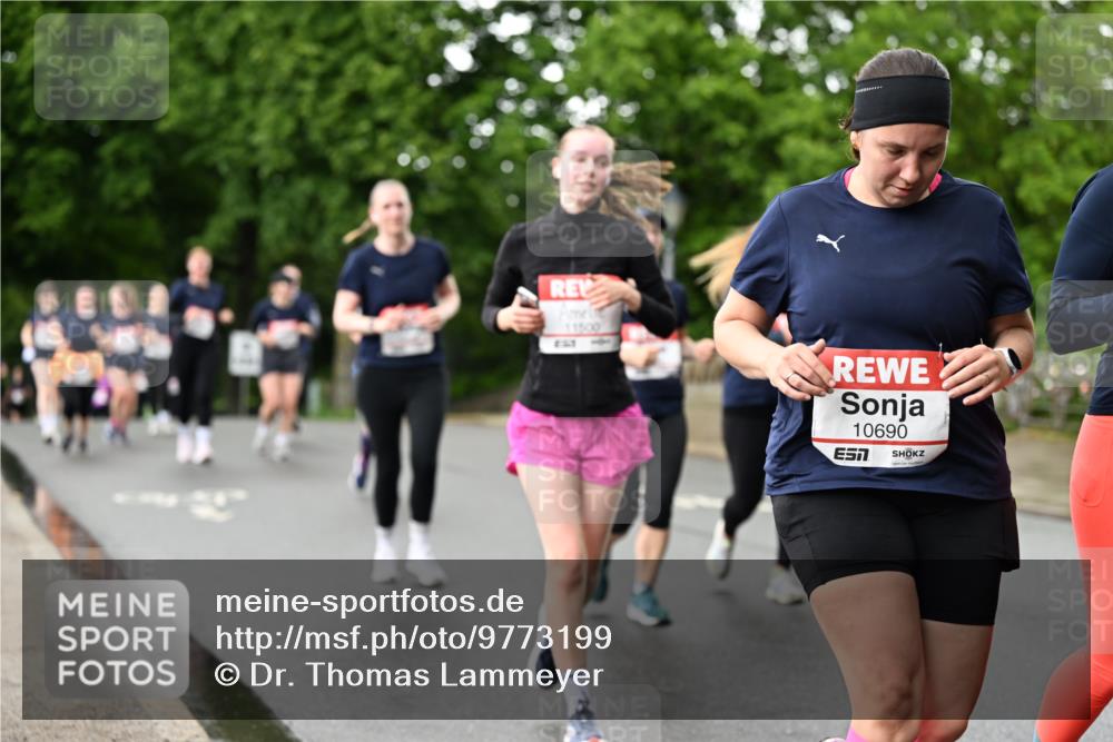 14.06.2026 - REWE Women's Run Dr. Thomas Lammeyer http://msf.ph/oto/9773199 14.06.2026 09:52:06 Laufen 11500, 10690 meine-sportfotos.de