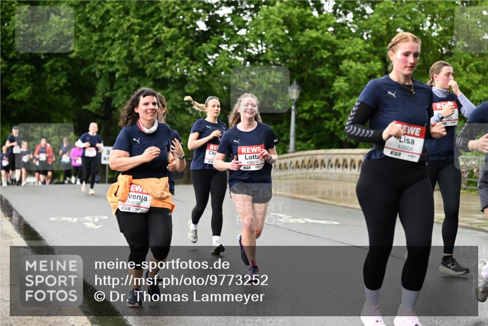 14.06.2026 - REWE Women's Run Dr. Thomas Lammeyer http://msf.ph/oto/9773252 14.06.2026 09:52:12 Laufen 10036, 7, 10621, 10004, 57, 0426, 5 meine-sportfotos.de