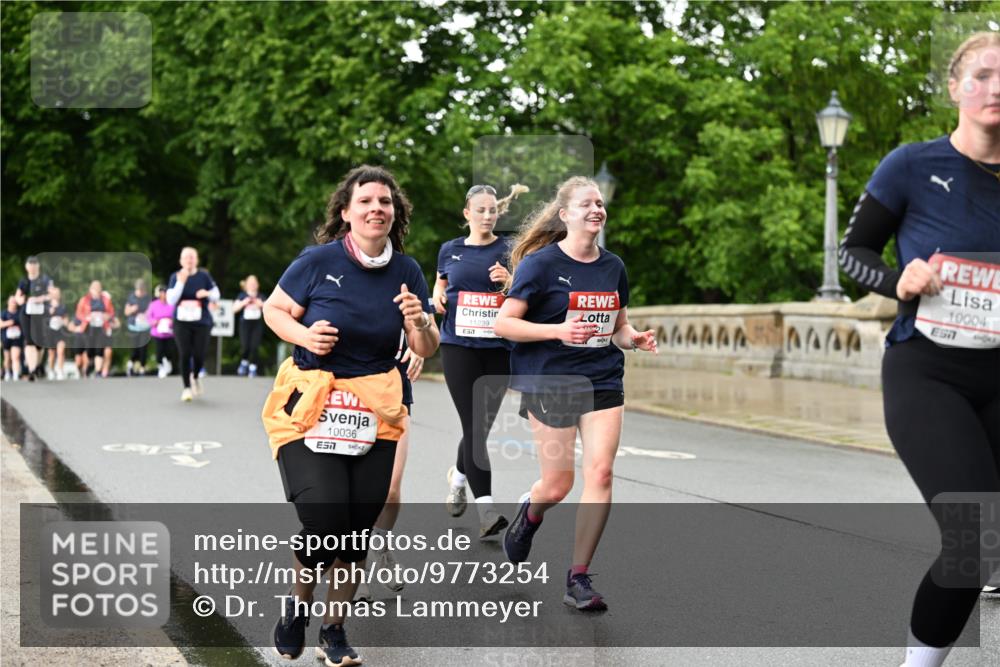 14.06.2026 - REWE Women's Run Dr. Thomas Lammeyer http://msf.ph/oto/9773254 14.06.2026 09:52:13 Laufen 10036, 7, 11239, 10004 meine-sportfotos.de