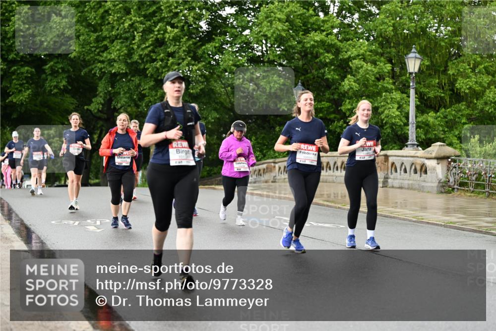 14.06.2026 - REWE Women's Run Dr. Thomas Lammeyer http://msf.ph/oto/9773328 14.06.2026 09:52:22 Laufen 1013, 11458, 10591, 10460, 7 meine-sportfotos.de