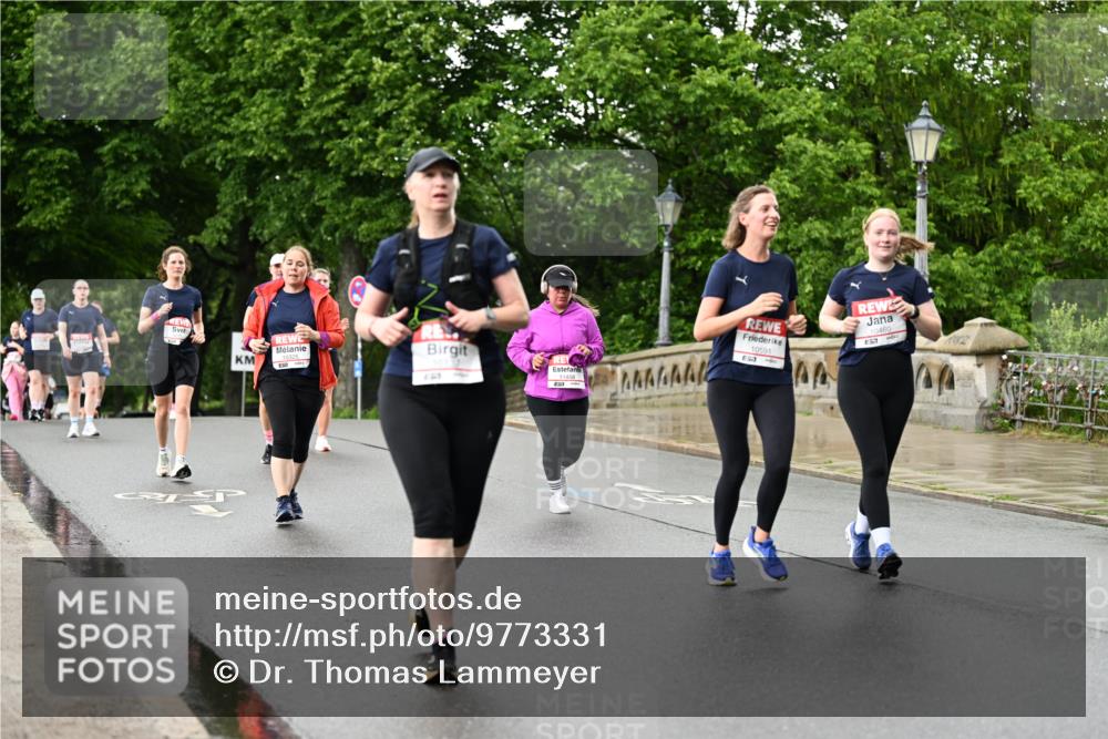 14.06.2026 - REWE Women's Run Dr. Thomas Lammeyer http://msf.ph/oto/9773331 14.06.2026 09:52:22 Laufen 1017, 11458, 10591, 10460 meine-sportfotos.de