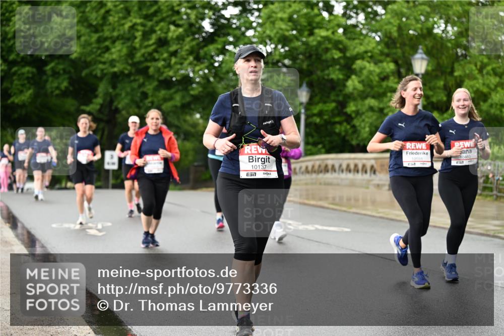 14.06.2026 - REWE Women's Run Dr. Thomas Lammeyer http://msf.ph/oto/9773336 14.06.2026 09:52:23 Laufen 10137, 7, 10591, 10460 meine-sportfotos.de