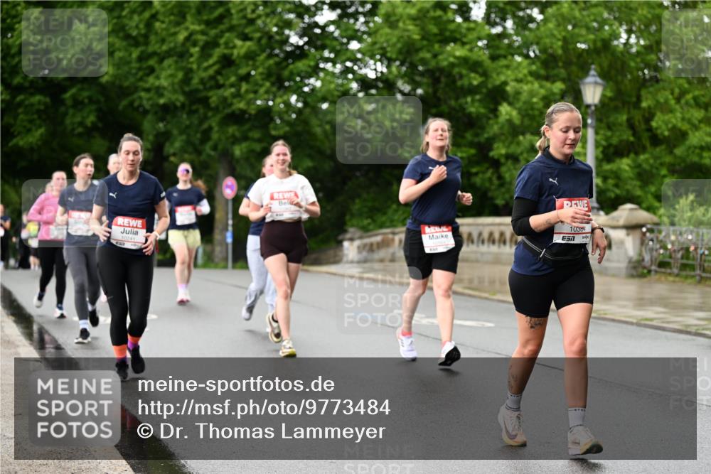 14.06.2026 - REWE Women's Run Dr. Thomas Lammeyer http://msf.ph/oto/9773484 14.06.2026 09:52:42 Laufen 10241, 10304, 7 meine-sportfotos.de