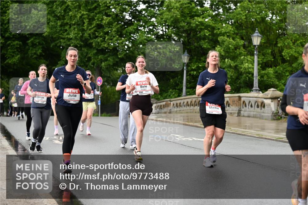 14.06.2026 - REWE Women's Run Dr. Thomas Lammeyer http://msf.ph/oto/9773488 14.06.2026 09:52:42 Laufen 11420, 10241, 10362, 10564 meine-sportfotos.de