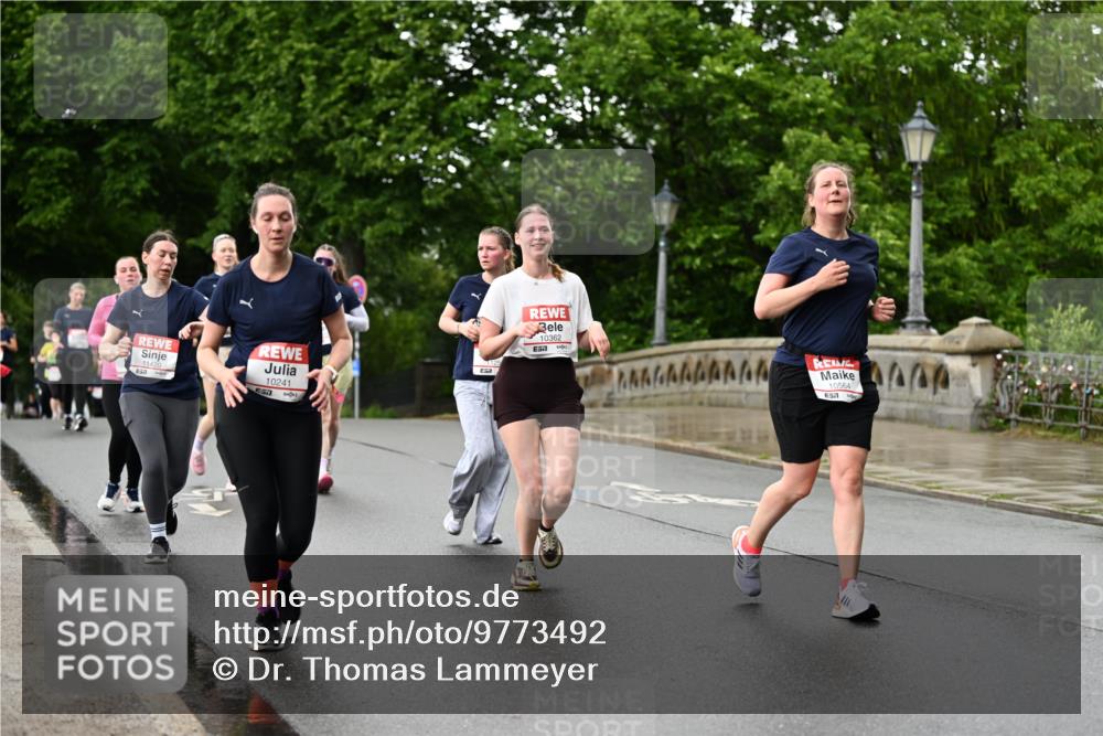 14.06.2026 - REWE Women's Run Dr. Thomas Lammeyer http://msf.ph/oto/9773492 14.06.2026 09:52:43 Laufen 11420, 10241, 10362, 7, 10564 meine-sportfotos.de