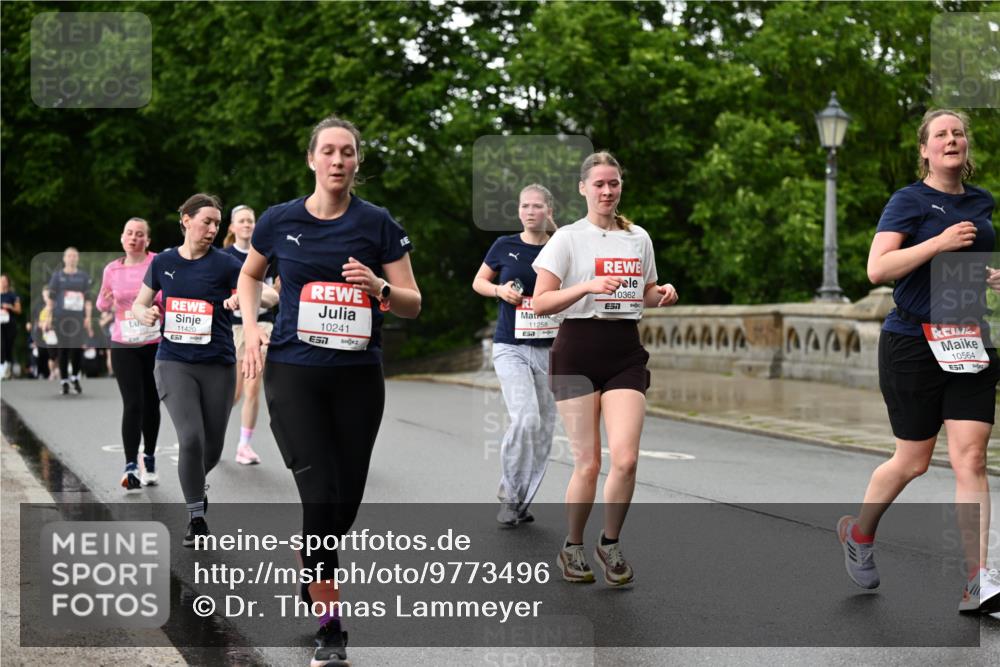 14.06.2026 - REWE Women's Run Dr. Thomas Lammeyer http://msf.ph/oto/9773496 14.06.2026 09:52:43 Laufen 11420, 57, 10241, 7, 11258, 10362, 57, 10564, 77 meine-sportfotos.de