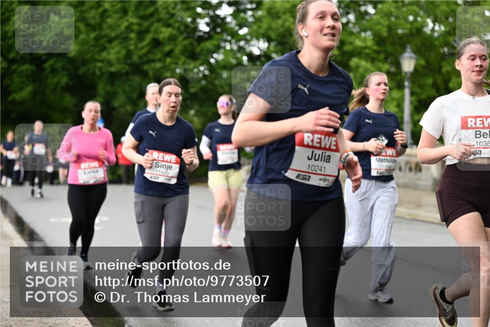 14.06.2026 - REWE Women's Run Dr. Thomas Lammeyer http://msf.ph/oto/9773507 14.06.2026 09:52:45 Laufen 11420, 10241, 571, 11258, 1036, 77 meine-sportfotos.de