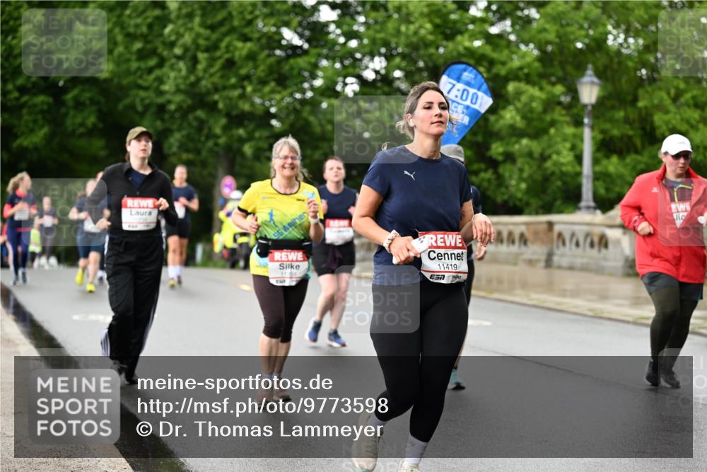 14.06.2026 - REWE Women's Run Dr. Thomas Lammeyer http://msf.ph/oto/9773598 14.06.2026 09:52:56 Laufen 7, 00, 11419 meine-sportfotos.de