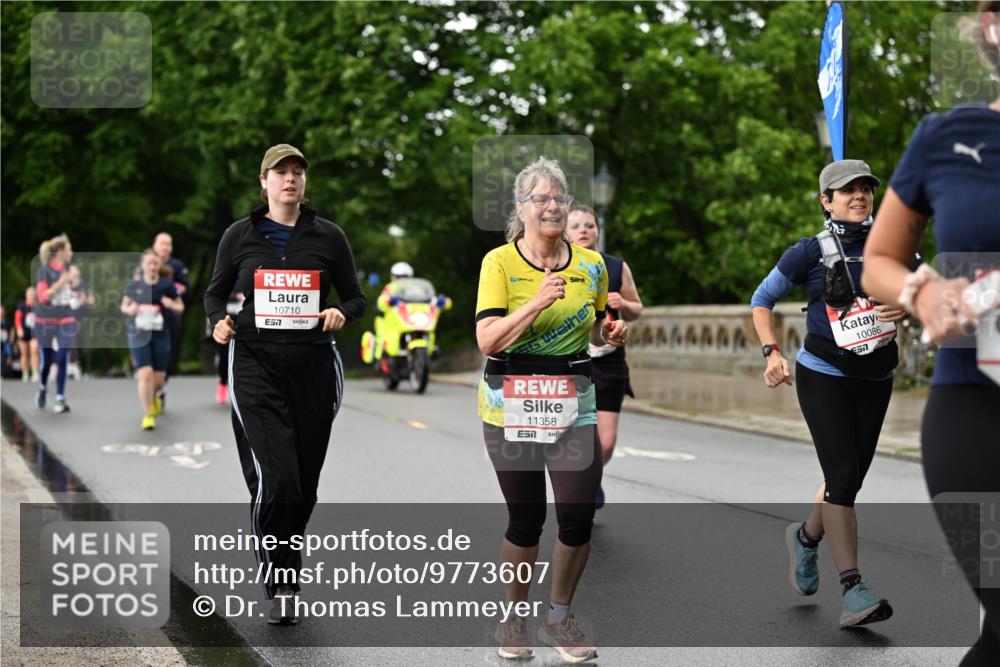 14.06.2026 - REWE Women's Run Dr. Thomas Lammeyer http://msf.ph/oto/9773607 14.06.2026 09:52:57 Laufen 10710, 7, 11358, 57, 10086 meine-sportfotos.de
