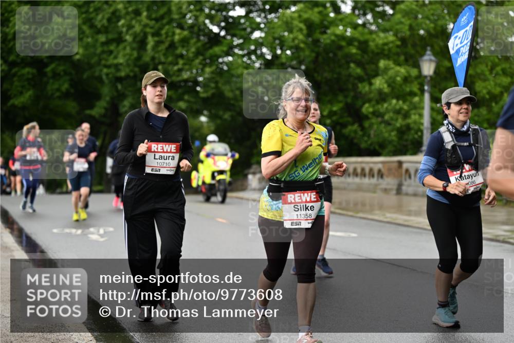 14.06.2026 - REWE Women's Run Dr. Thomas Lammeyer http://msf.ph/oto/9773608 14.06.2026 09:52:57 Laufen 10710, 7, 19, 11358, 086 meine-sportfotos.de