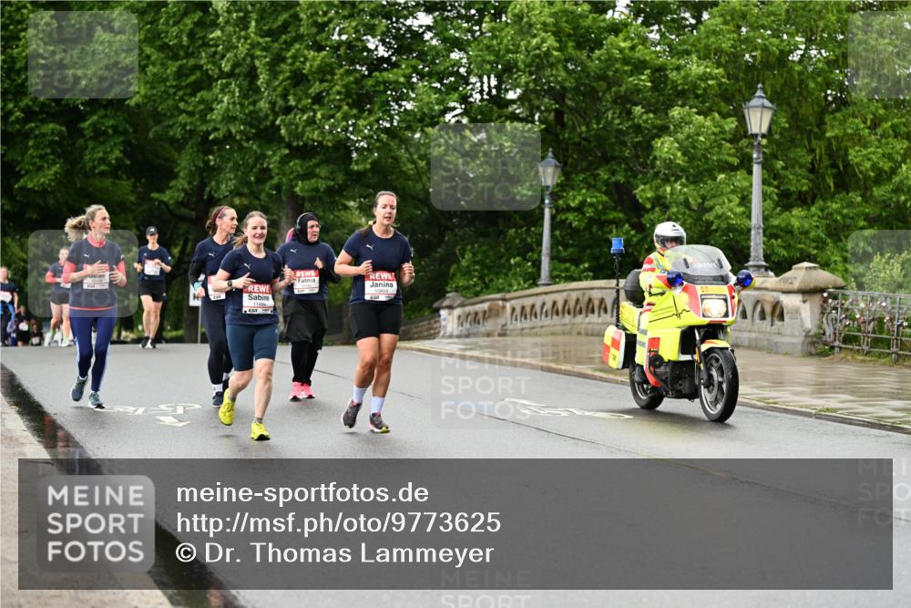 14.06.2026 - REWE Women's Run Dr. Thomas Lammeyer http://msf.ph/oto/9773625 14.06.2026 09:52:59 Laufen 11494, 10804, 7, 29, 15, 1 meine-sportfotos.de